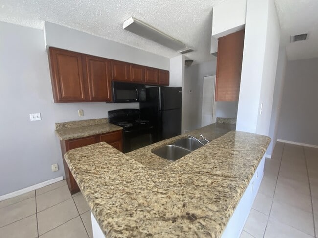 Photo - 1065 S Hiawassee Rd