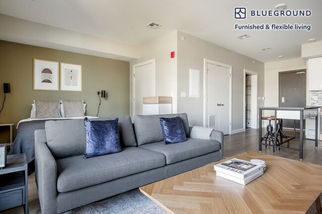 Photo - 21 Charles St Unit FL6-ID921