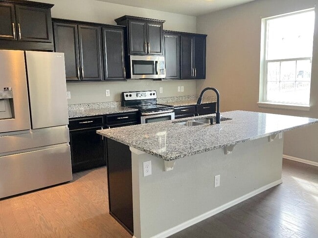 Photo - 1140 W 170th Ave