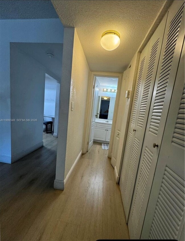 Photo - 5201 Geneva Way Unit 209