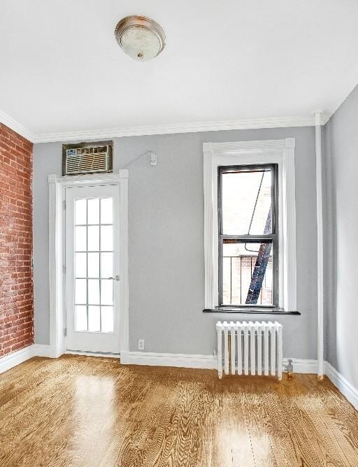 Building Photo - 219 E 23rd St Rental