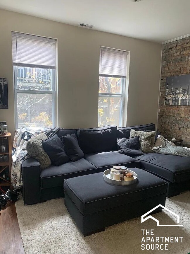 Photo - 1738 W Huron St Unit R2