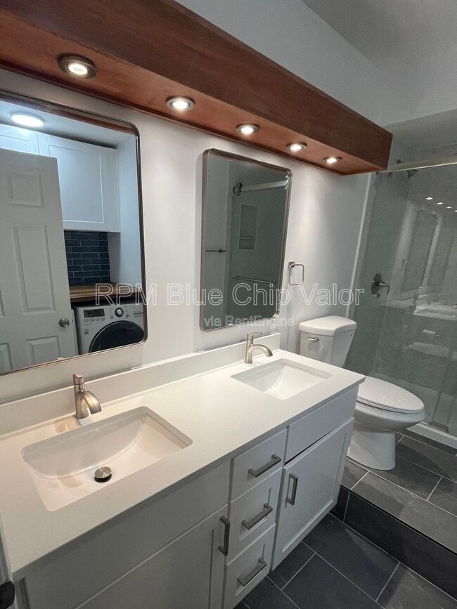 Photo - 1119 E McMillan St Unidad Apt F