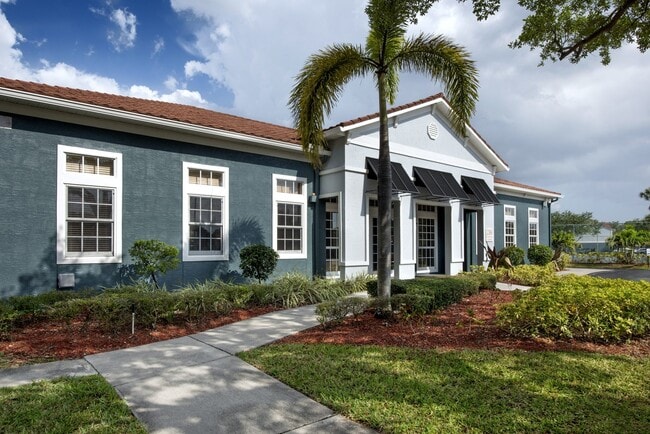 Photo - Sunny Lake Apartments