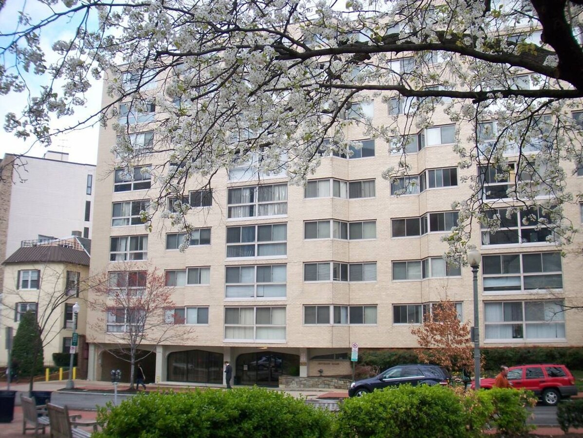 Foggy Bottom Spacious Studio, Utilities In... - Foggy Bottom Spacious Studio, Utilities In... Condo Unit 201