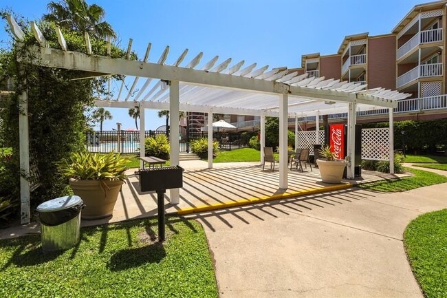 Building Photo - 6300 Seawall Blvd Unit 3128