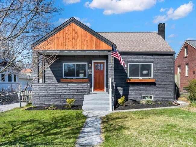 Building Photo - Coming Soon - 4 Bedroom 2 Bath - Central D... Rental