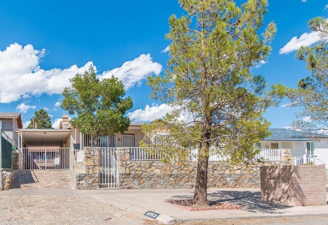 Photo - Adorable 3 bedroom, 2 bath apartment in Northeast El Paso!