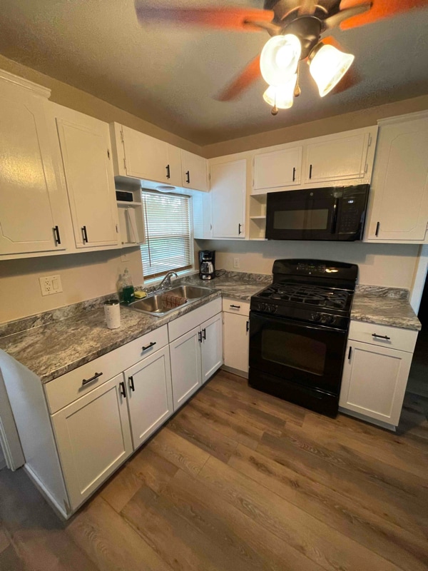 Photo - 333 California St