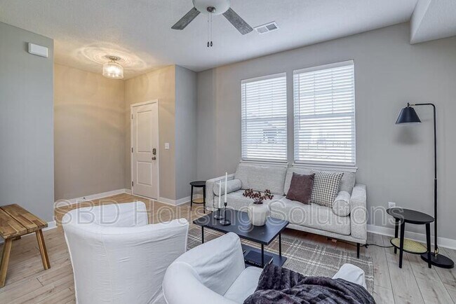 Photo - 27301 E Oak View Dr