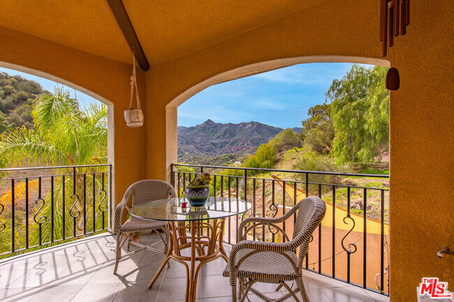 Building Photo - 2529 Topanga Skyline Dr Rental