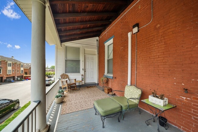 Photo - 400 N Church St Unidad 2