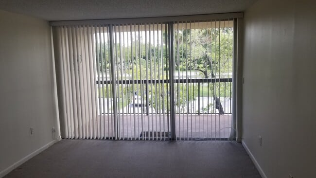 Photo - 10425 SW 112th Ave Unit 204