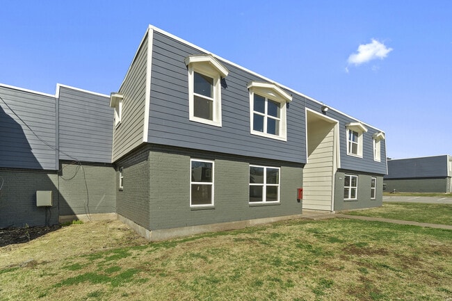 Photo - Maverick on Maurine Apartments