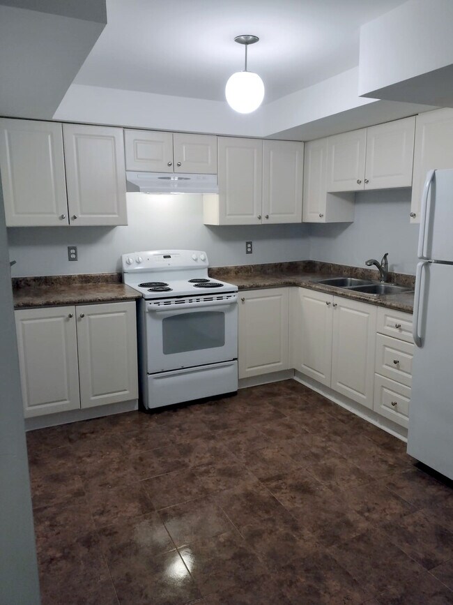 Photo - 48 Patterson Cres Unit Basement