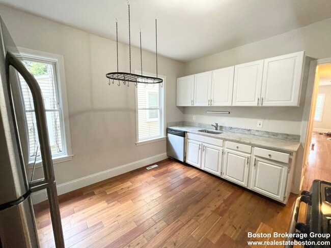 26 Taft St Unit 1