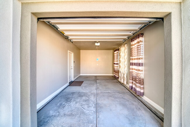 Photo - 1544 N Daylight St