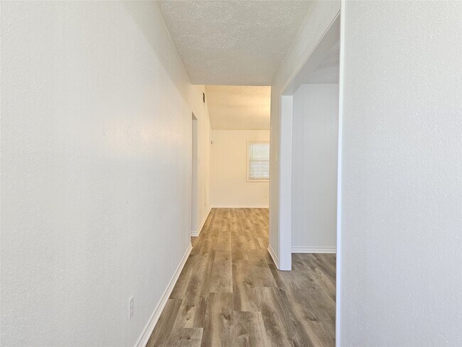 Photo - 10615 Heatherford Dr