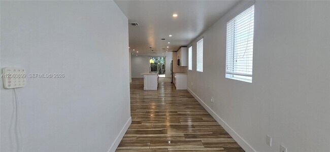 Photo - 3675 Thomas Ave