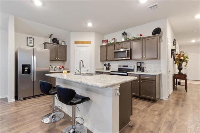 Photo - 3000 Shetland St