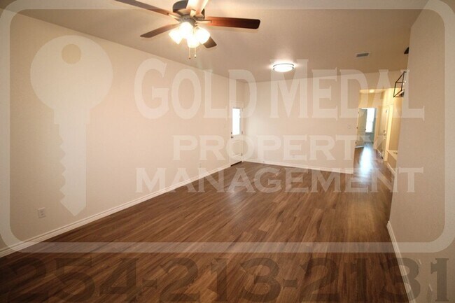 Photo - 5103-5105 Red Rose Crossing Unidad 5105