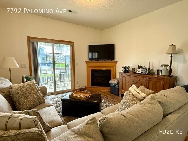 Photo - 7792 Palomino Ave NE