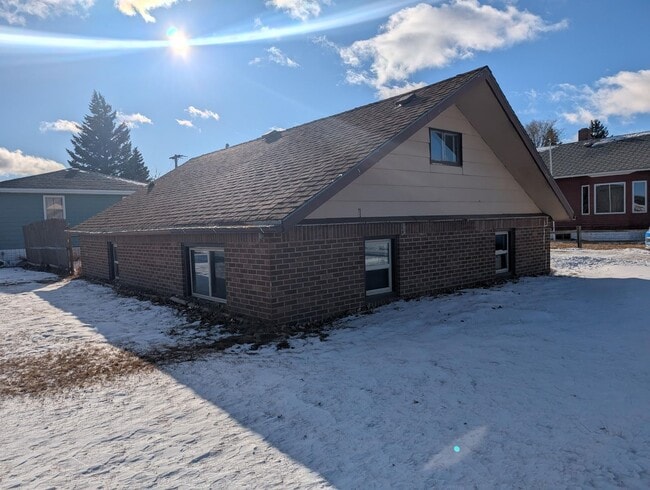 Building Photo - 306 S Main Ave Unit 306 South Main