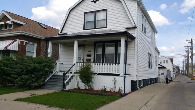 Building Photo - 6243 S Kildare Ave Rental