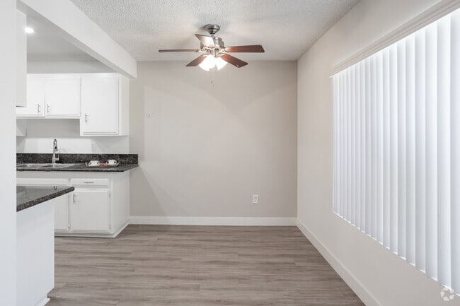 1BR, 1BA - 800SF Dining Room