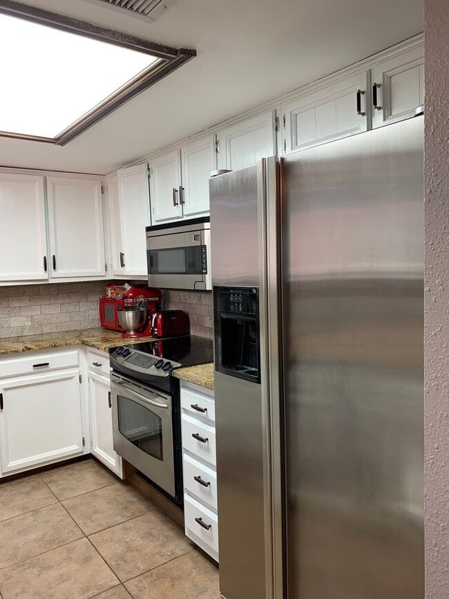 Photo - 2116 Circlewood Pl