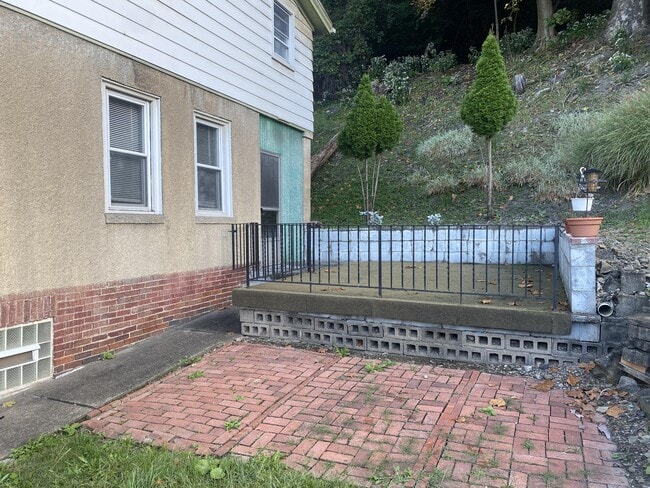 Photo - 310 Beaver St