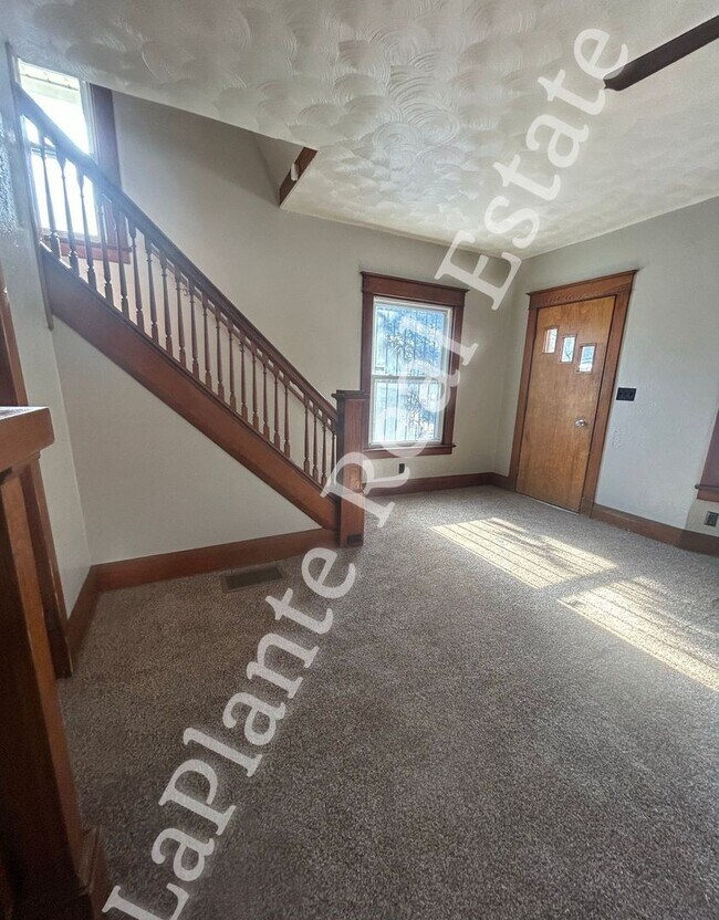 Photo - Spacious 3 Bedroom Home for Rent in East Toledo