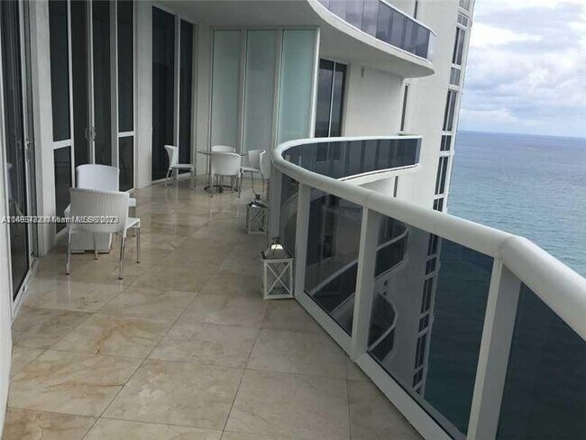 Photo - 16001 Collins Ave