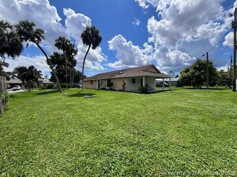 1573 SW Dycus Ave