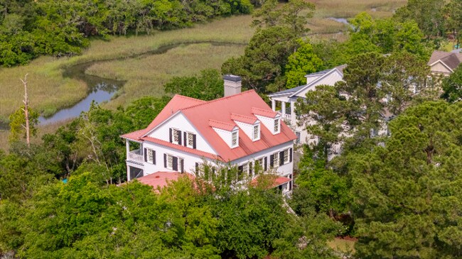 6BD/5BA Custom Home for Lease in Daniel Island Park