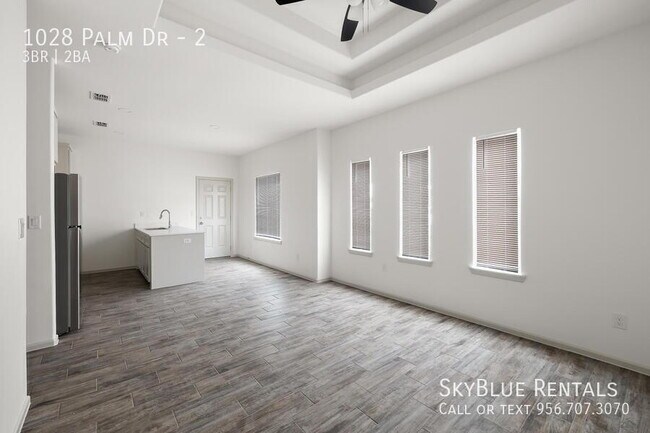 1028 Palm Dr Unit 2