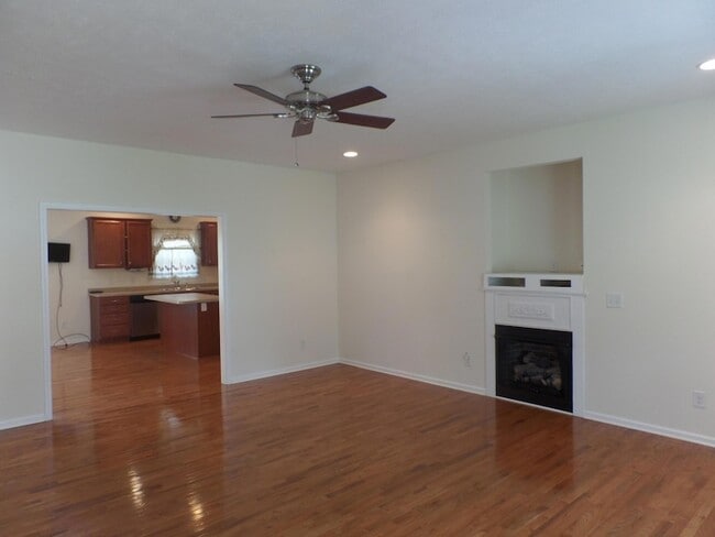 9 Remington Ln