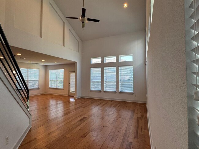 Photo - 1413 Casa Dr