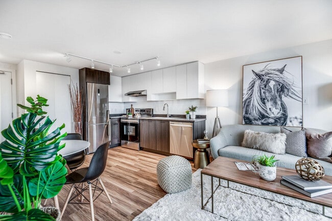 3583 Kingsway