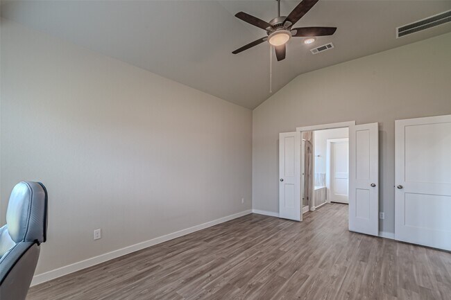 Photo - 21606 Wave Holw Dr