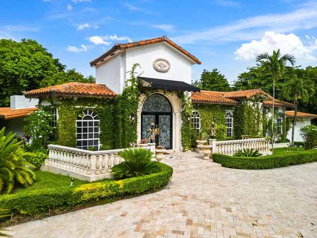 Photo - 12300 Old Cutler Rd