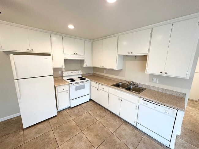 Photo - 9906 Buena Vista Dr Unit A