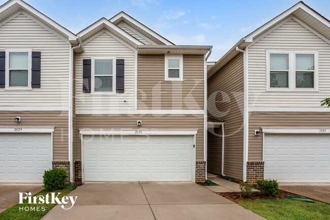 Building Photo - 2031 Cypress Village Dr NW