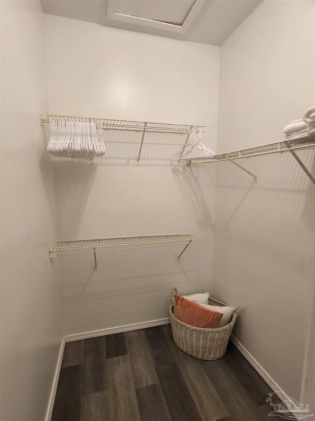 Photo - 501 E Burgess Rd