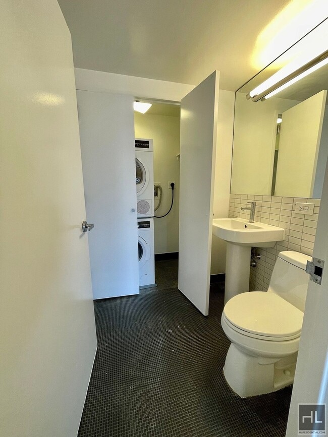 Photo - East 39th Street Unit 22B