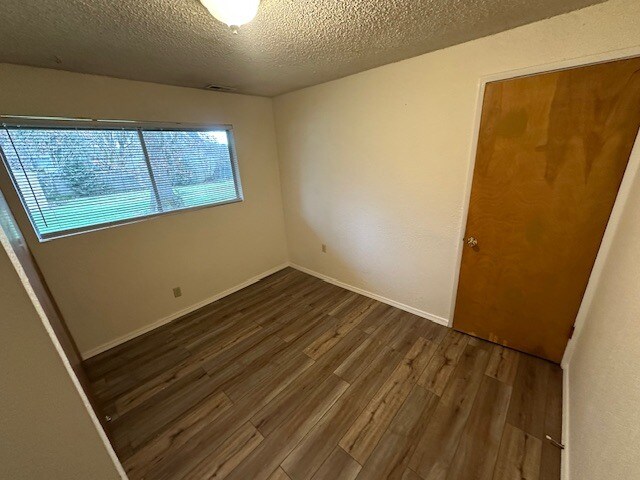 Photo - 107 N St SE Unidad A