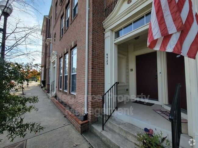 Building Photo - 9523 Center St Rental