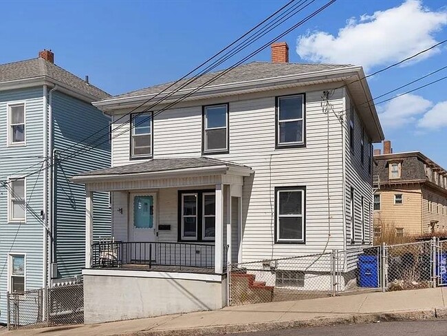 22 Montgomery St