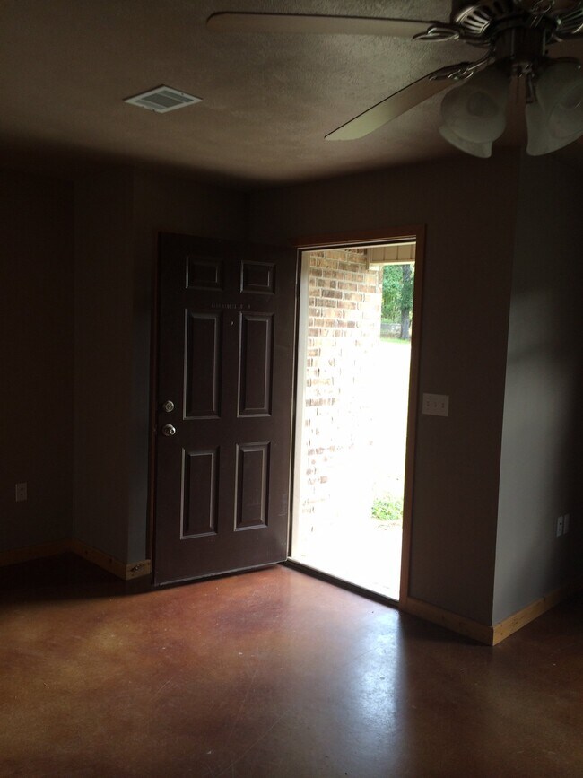 4510 Maddox Rd Unit 1