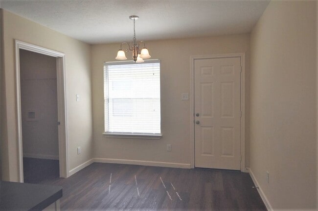 Building Photo - 8567 Chaletford Dr